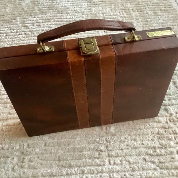 Vtg Backgammon Board Game Set Faux Brown Leather Travel Case Interior Stitched - Picture 15 of 16